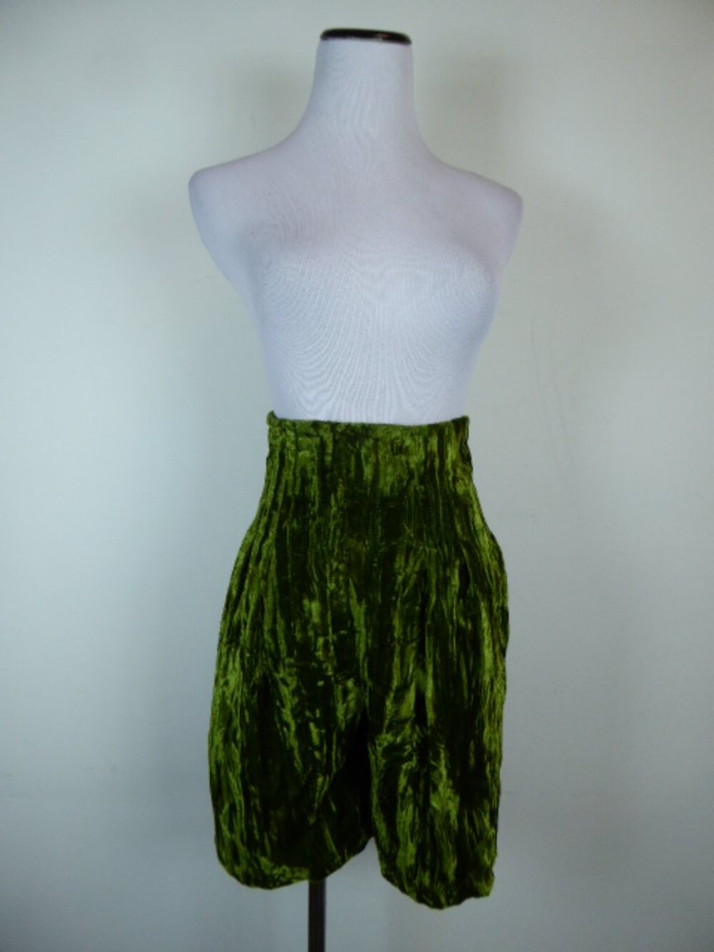 VINTAGE BETSEY JOHNSON Punk green VELVET JACKET SHORT Set ensemble 80s 2 4 - Picture 10 of 11